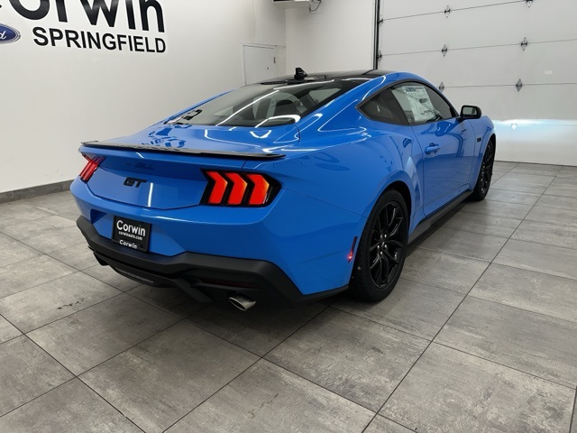 2025 Ford Mustang GT Premium photo 5