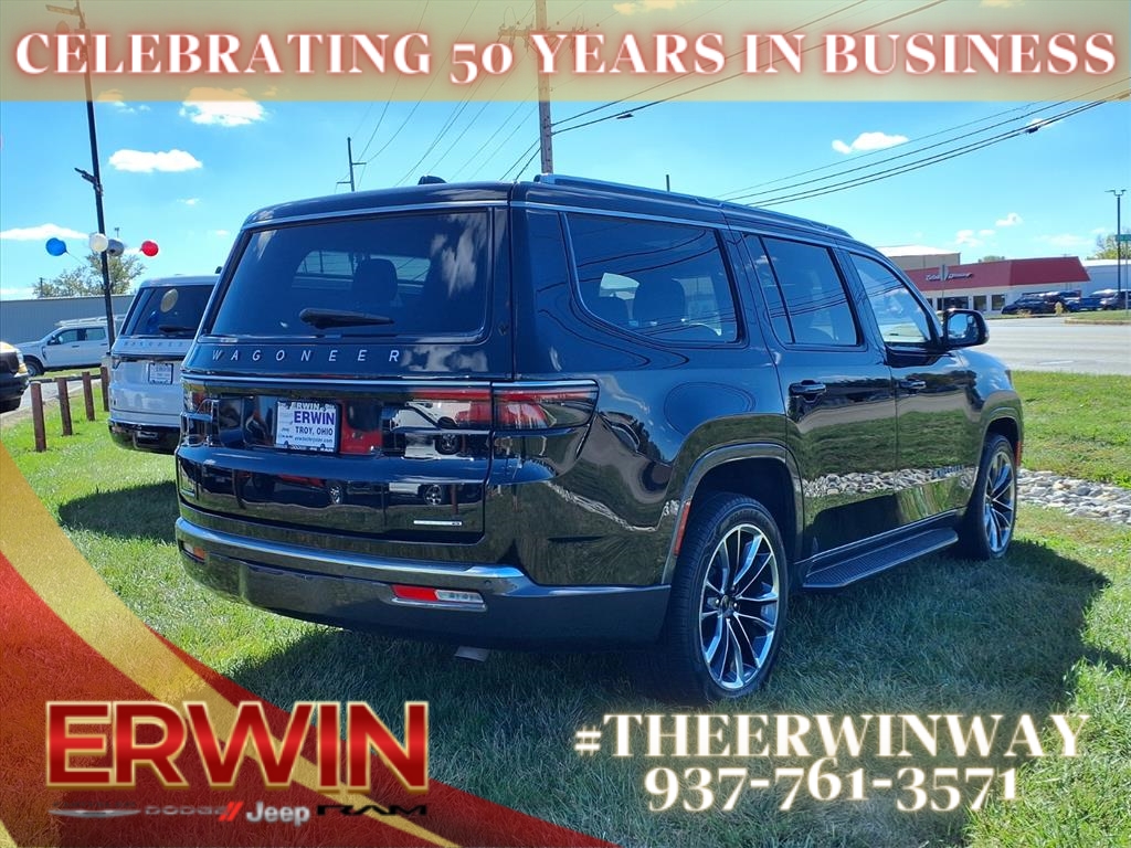 2022 Jeep Wagoneer Series II Carbide photo 3