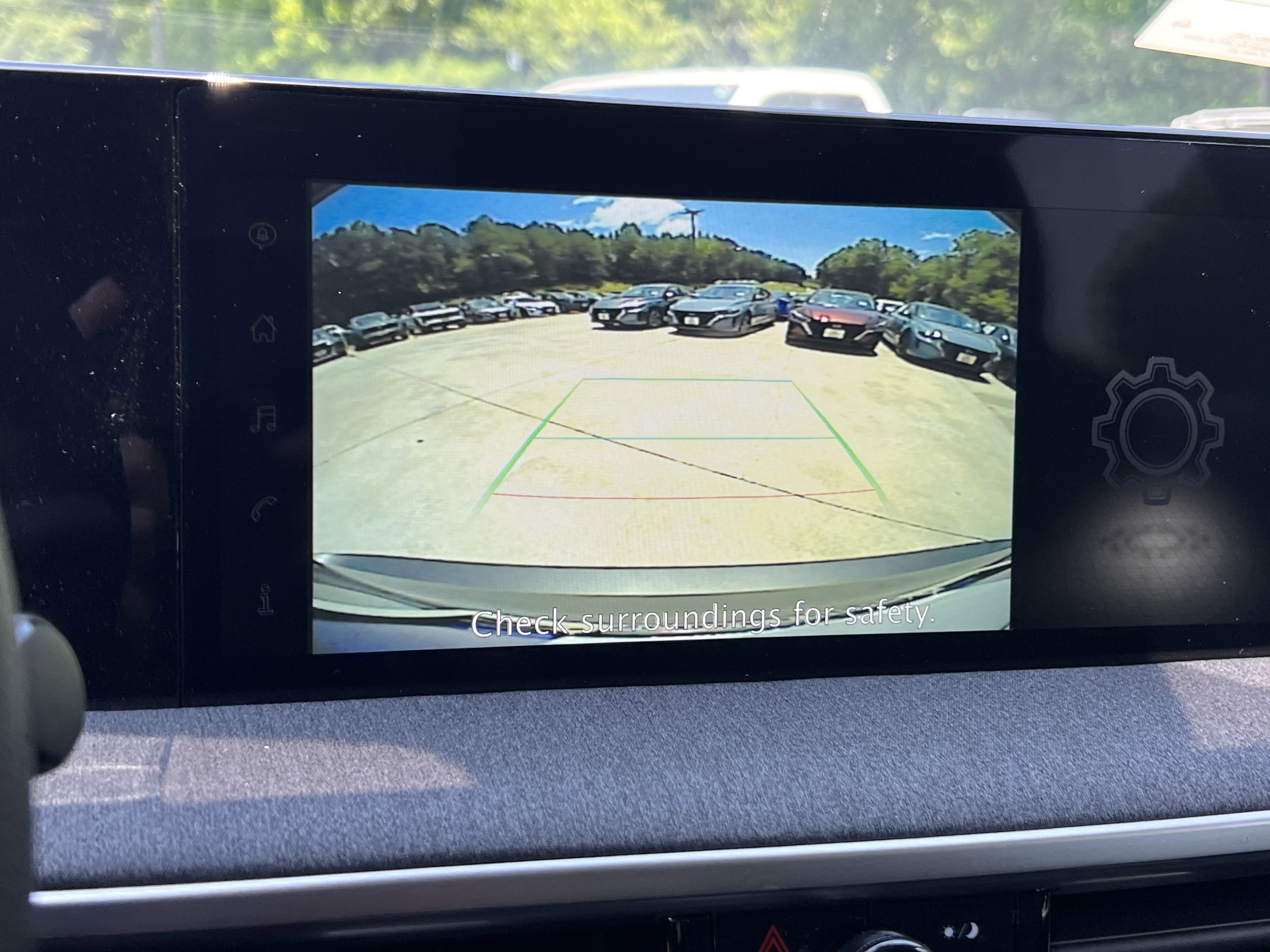 2025 Nissan Kicks SV photo 12