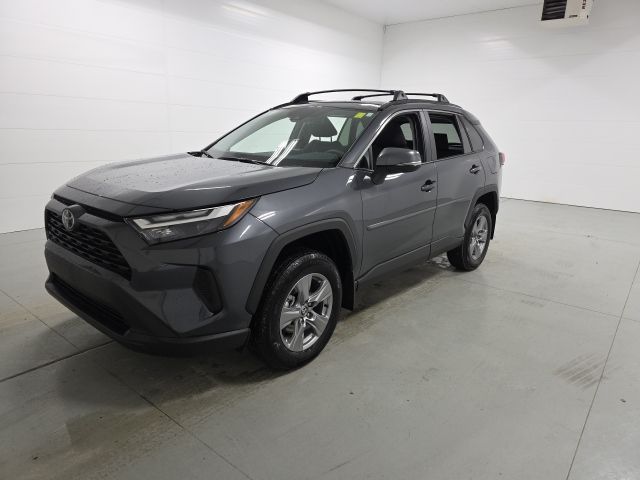 2025 Toyota RAV4 XLE photo 2