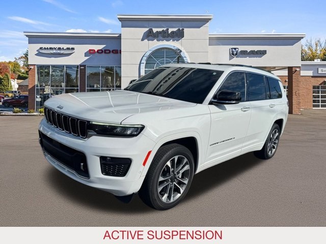 2022 Jeep Grand Cherokee Overland photo 3