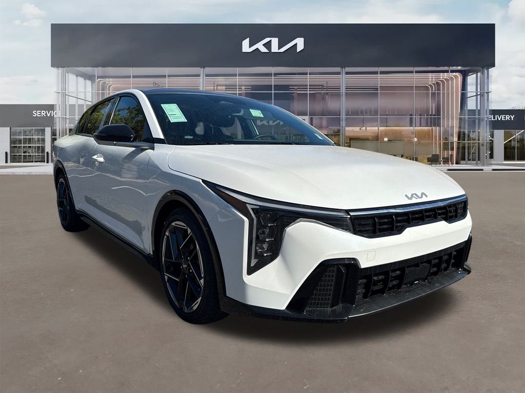 2025 Kia K4 GT-Line's photo
