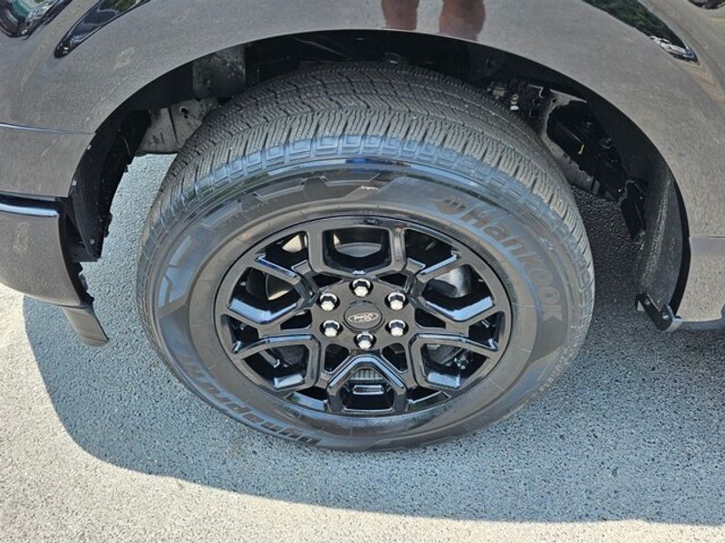 2024 Ford F-150 XLT photo 16