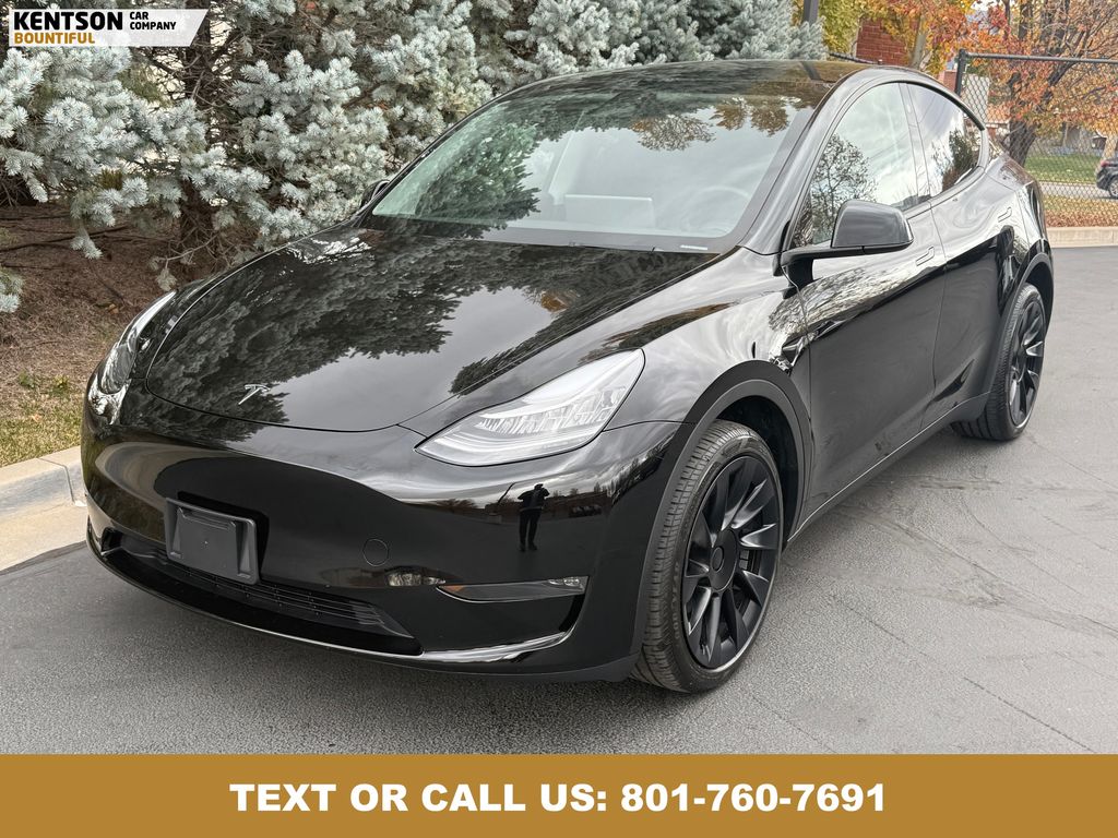 2023 Tesla Model Y Long Range photo 3
