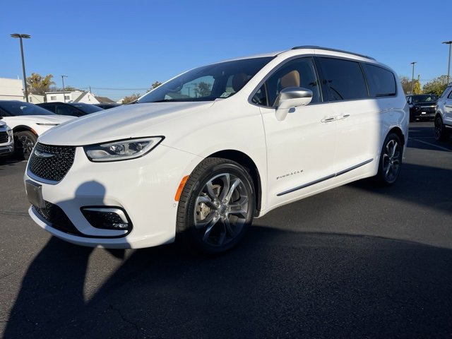 2022 Chrysler Pacifica Pinnacle photo 3
