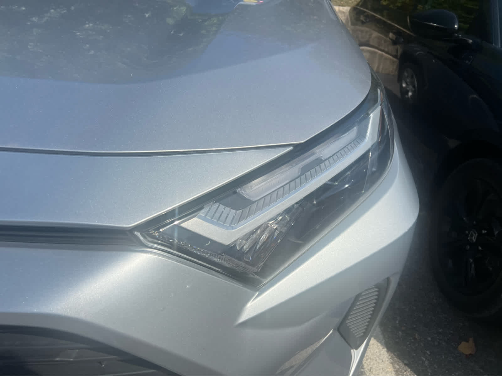 2024 Toyota RAV4 LE photo 3