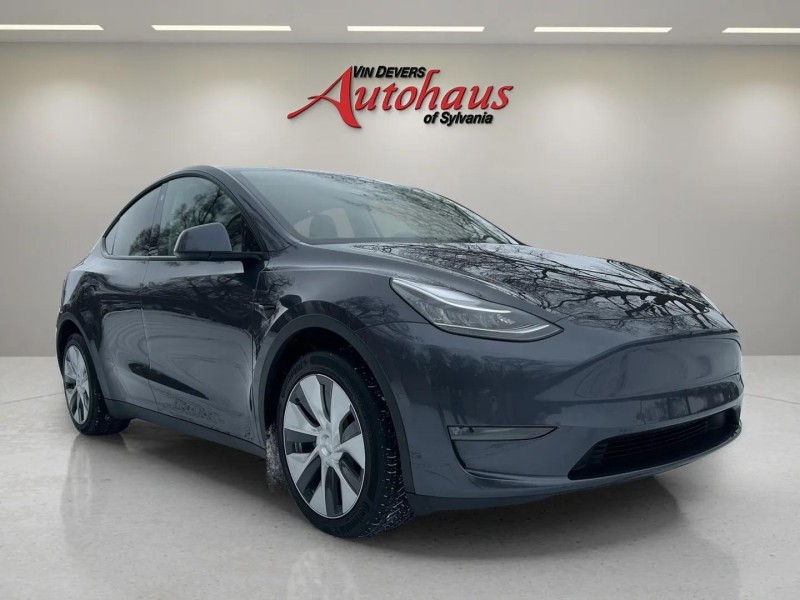 2021 Tesla Model Y Long Range's photo