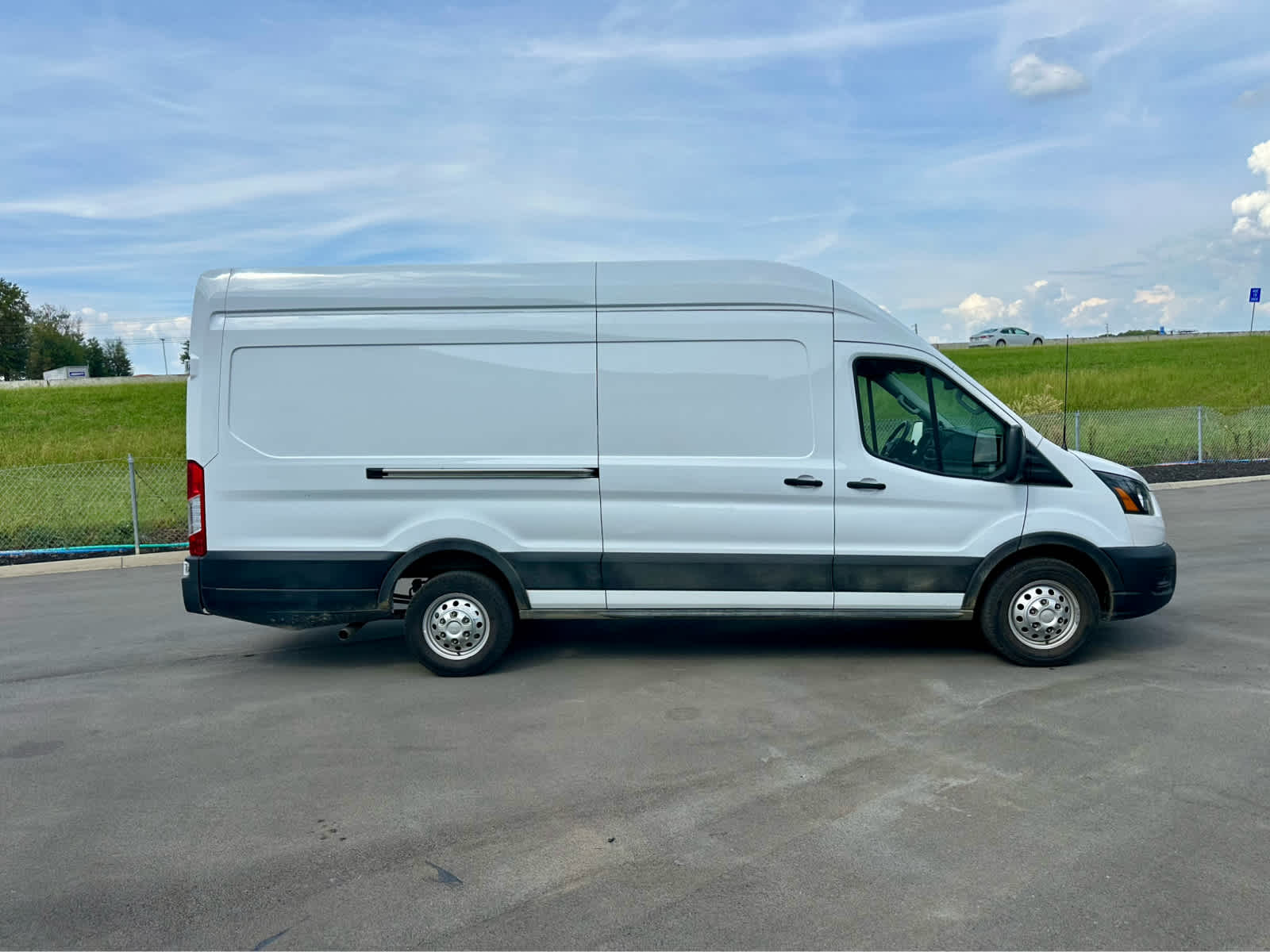 2023 Ford Transit photo 4