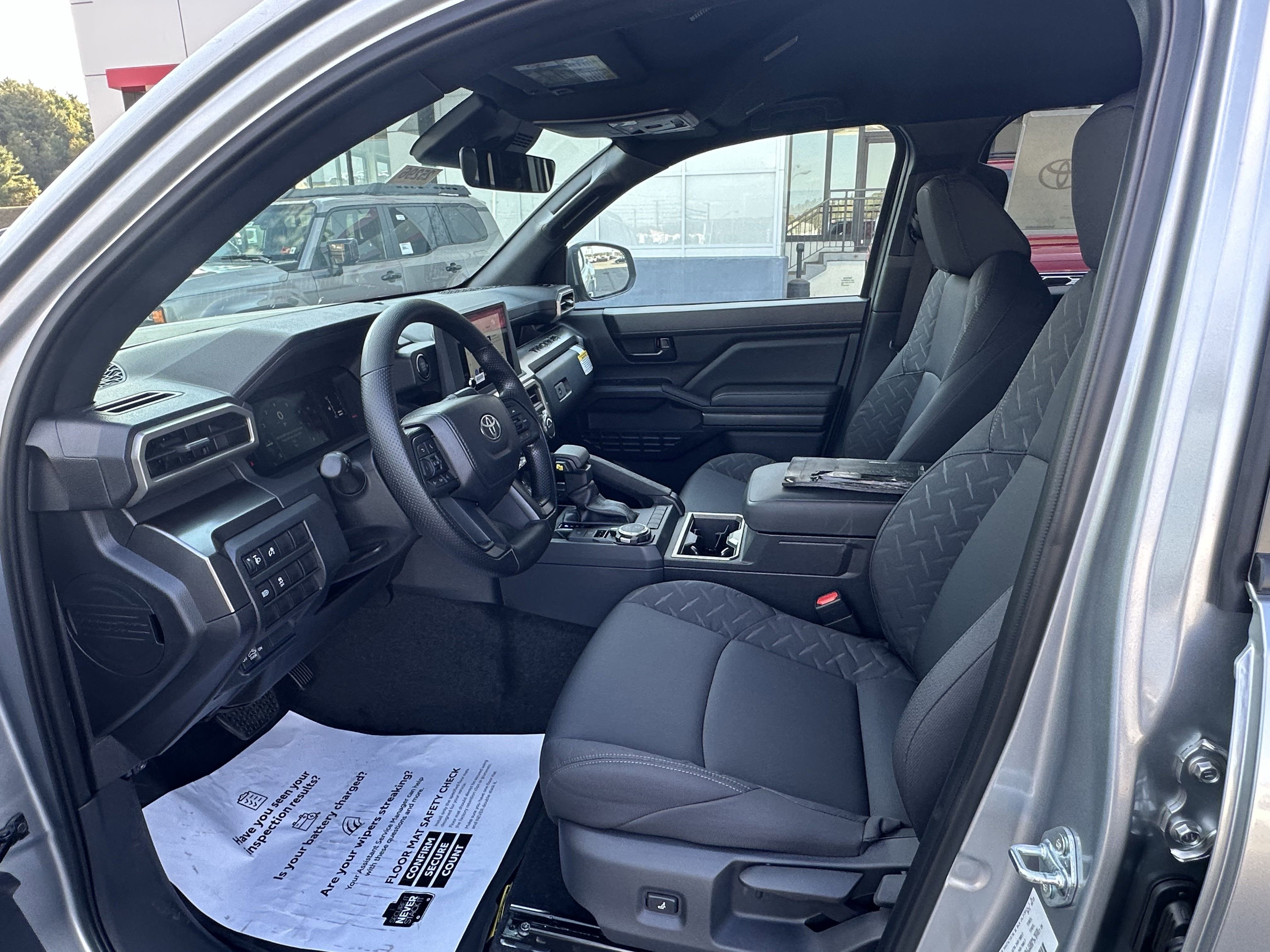 2025 Toyota Tacoma SR5 4x4 Double Cab photo 3