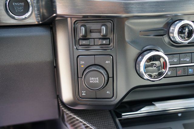2025 FORD F-350 - Image 39