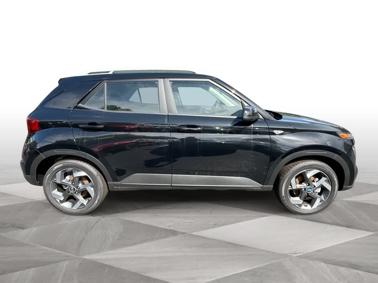 2025 Hyundai Venue SEL photo 8