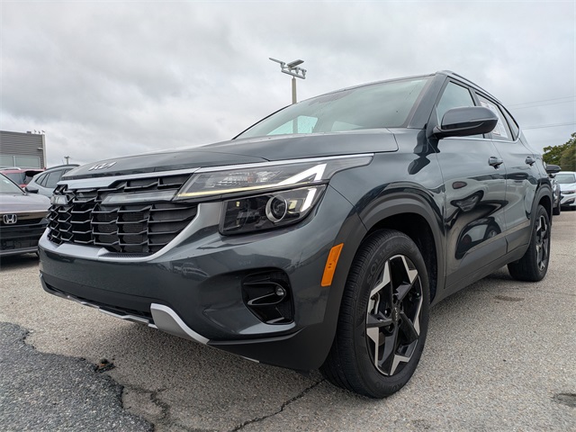 2024 Kia Seltos EX photo 5