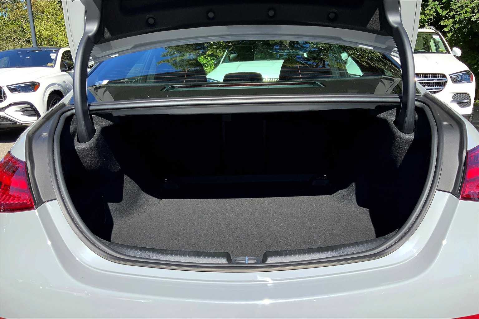 2025 Mercedes Benz C 300 4MATIC photo 31