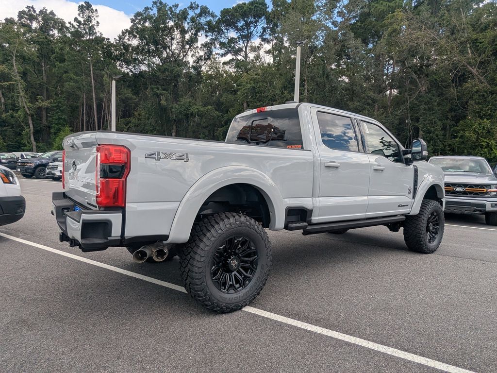 2025 Ford F-250 photo 3