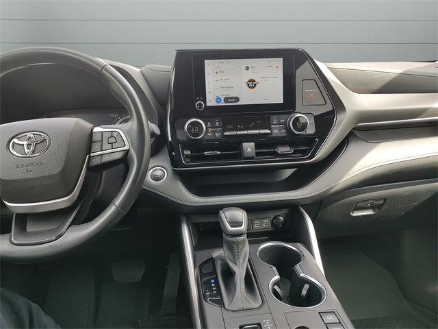 2024 Toyota Highlander LE photo 23