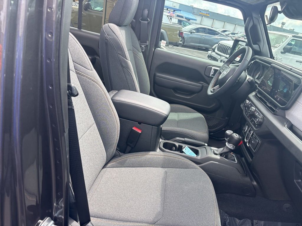 2025 Jeep Wrangler Sport S photo 24