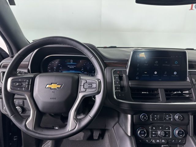 2023 Chevrolet Suburban LT photo 8