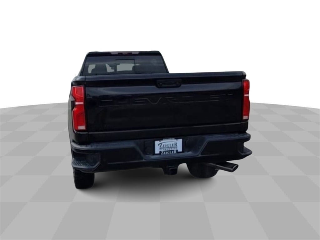 2025 Chevrolet Silverado 2500HD High Country photo 8
