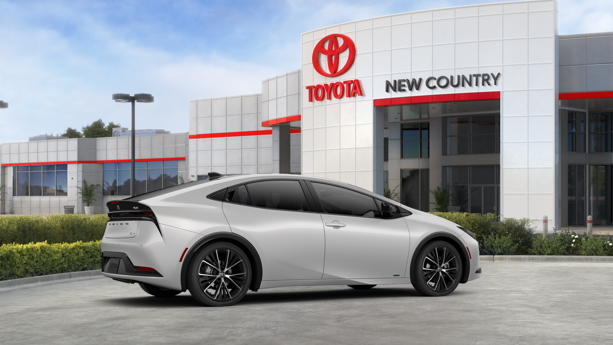 2026 Toyota Prius XLE photo 11