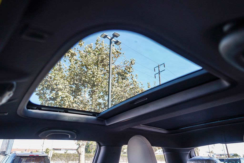 2025 Mini Cooper Hardtop 2 Door Iconic photo 13