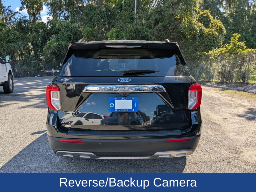 2021 Ford Explorer XLT photo 2