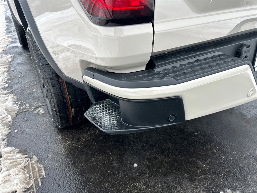 2026 GMC CANYON - Image 32