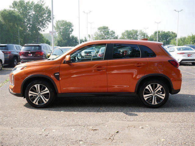 2024 Mitsubishi Outlander Sport ES photo 3