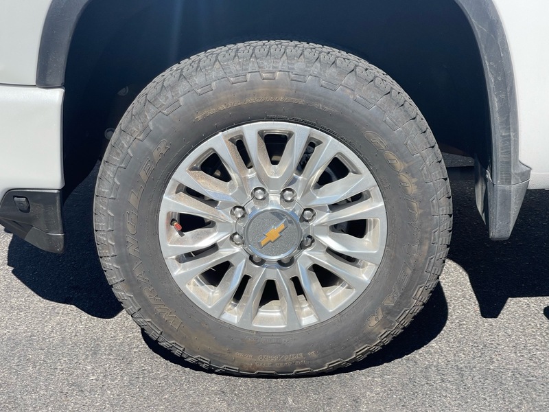 2021 Chevrolet Silverado 3500HD High Country photo 2