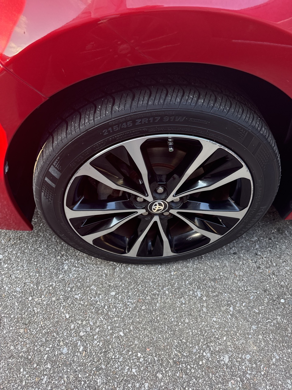 2017 Toyota Corolla L photo 2