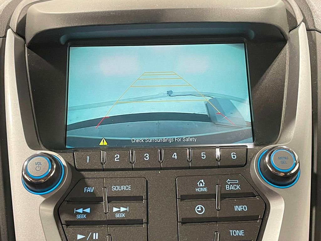 2017 Chevrolet Equinox LT photo 3