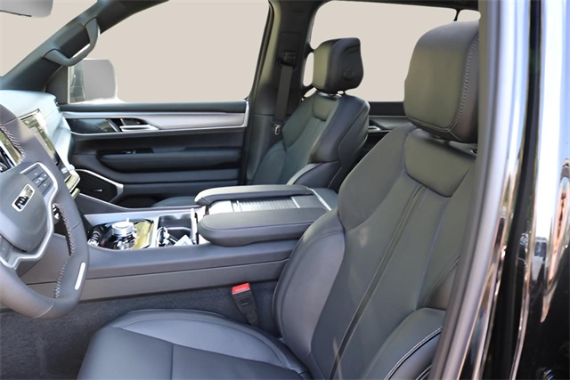 2025 Jeep Wagoneer Limited photo 11