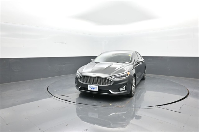 2019 Ford Fusion Hybrid Titanium photo 3