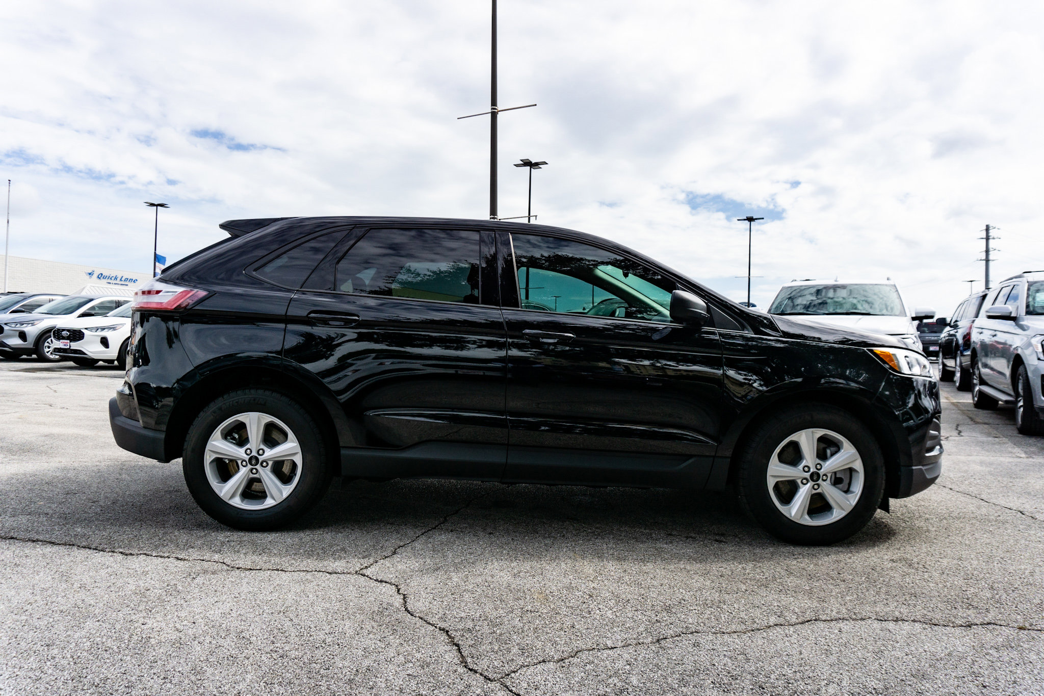 2024 Ford Edge SE photo 4