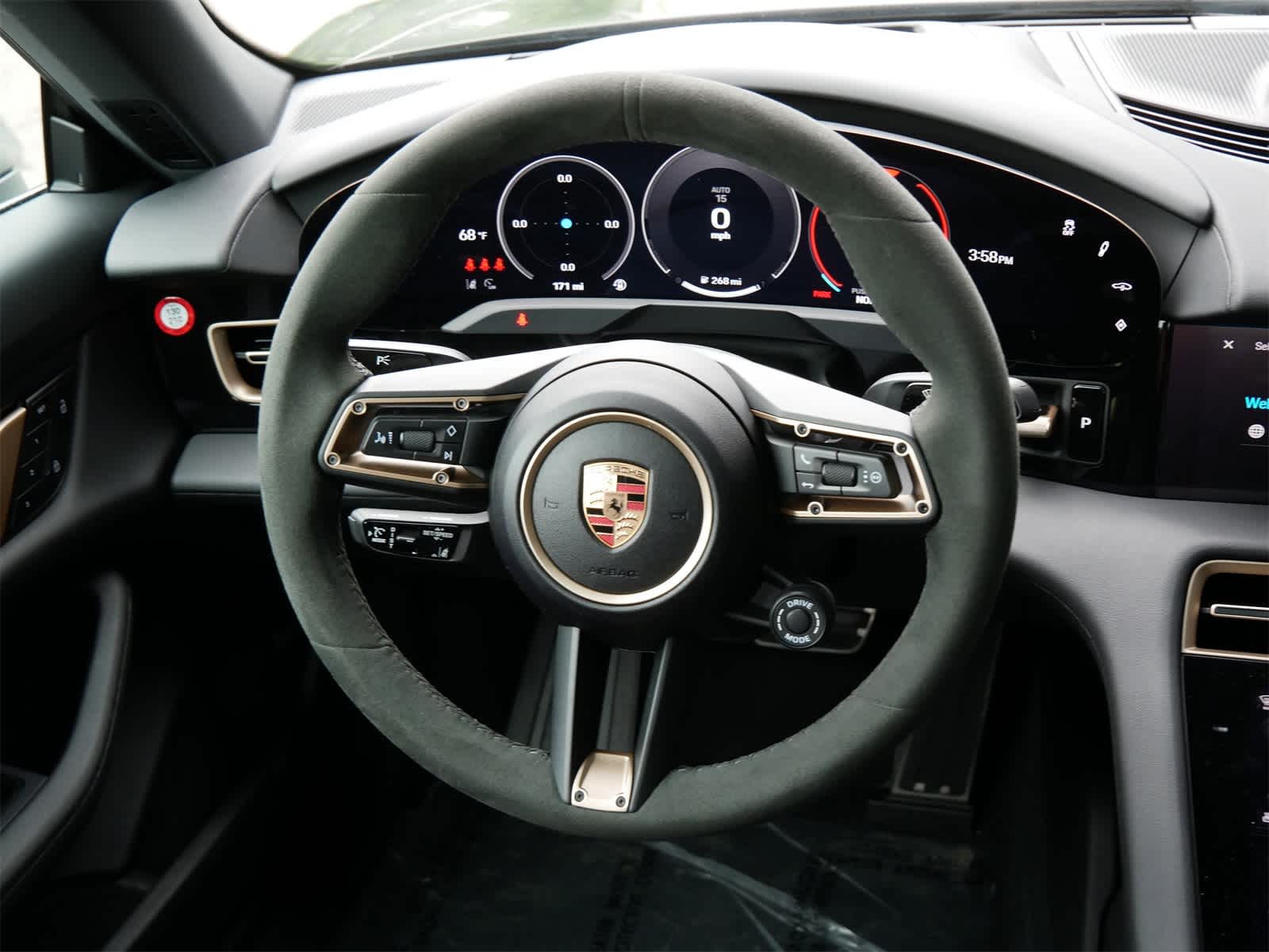 2025 Porsche Taycan 4S photo 8