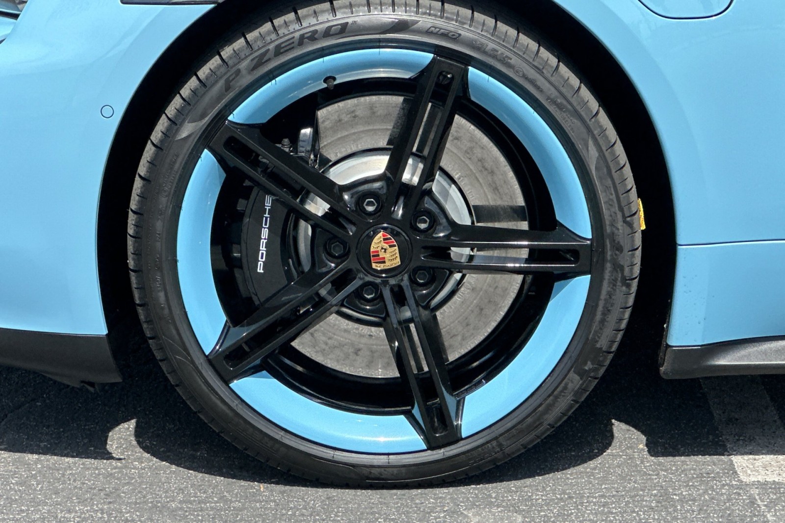 2024 Porsche Taycan GTS Sport Turismo photo 35