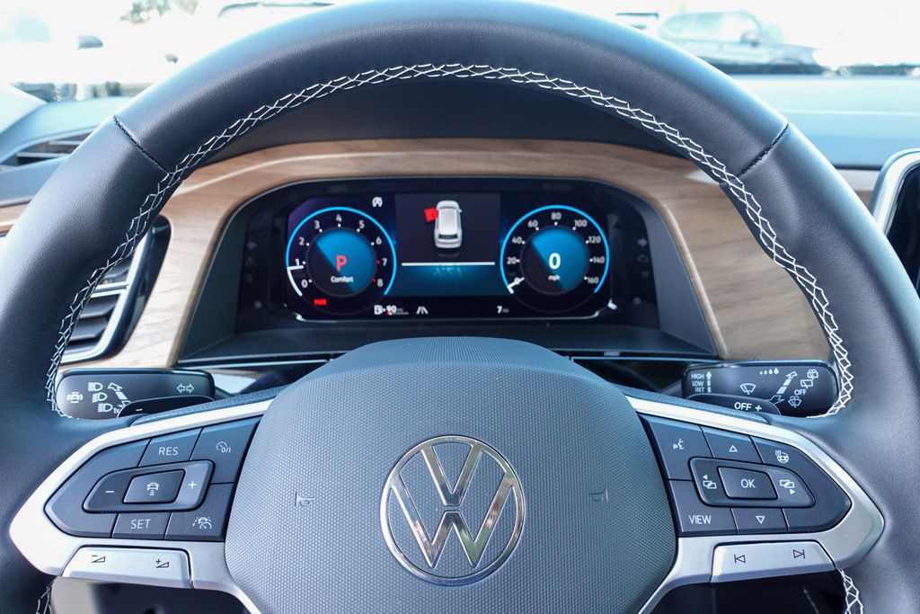 2026 Volkswagen Atlas SE Technology photo 17