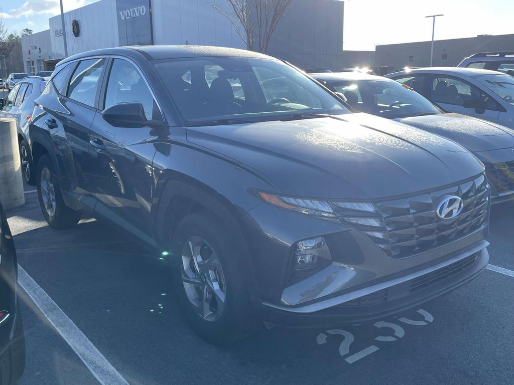 2023 Hyundai Tucson SE photo 2