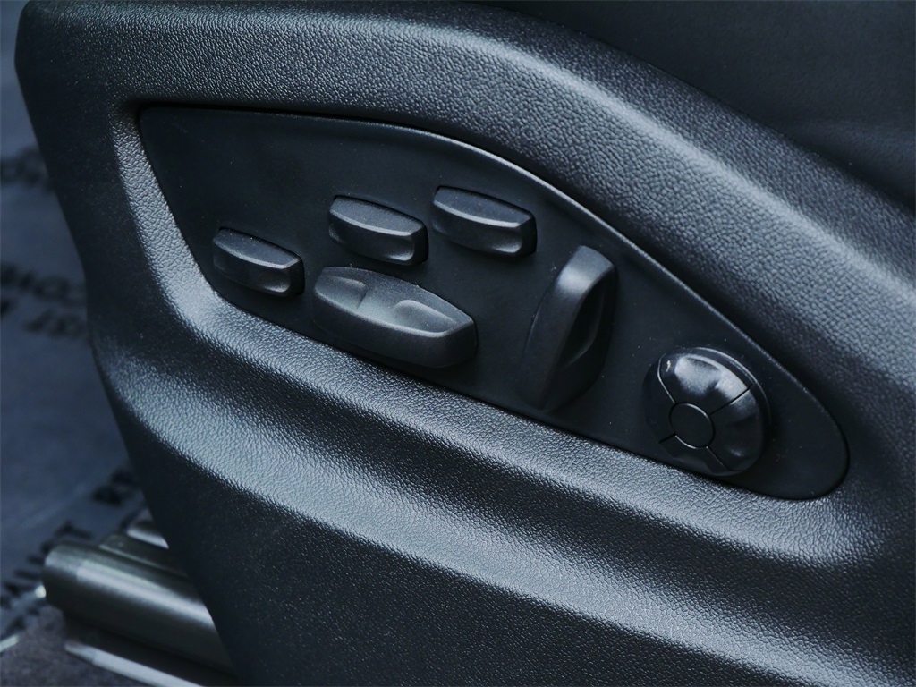 2025 Porsche Cayenne E-Hybrid Turbo photo 12