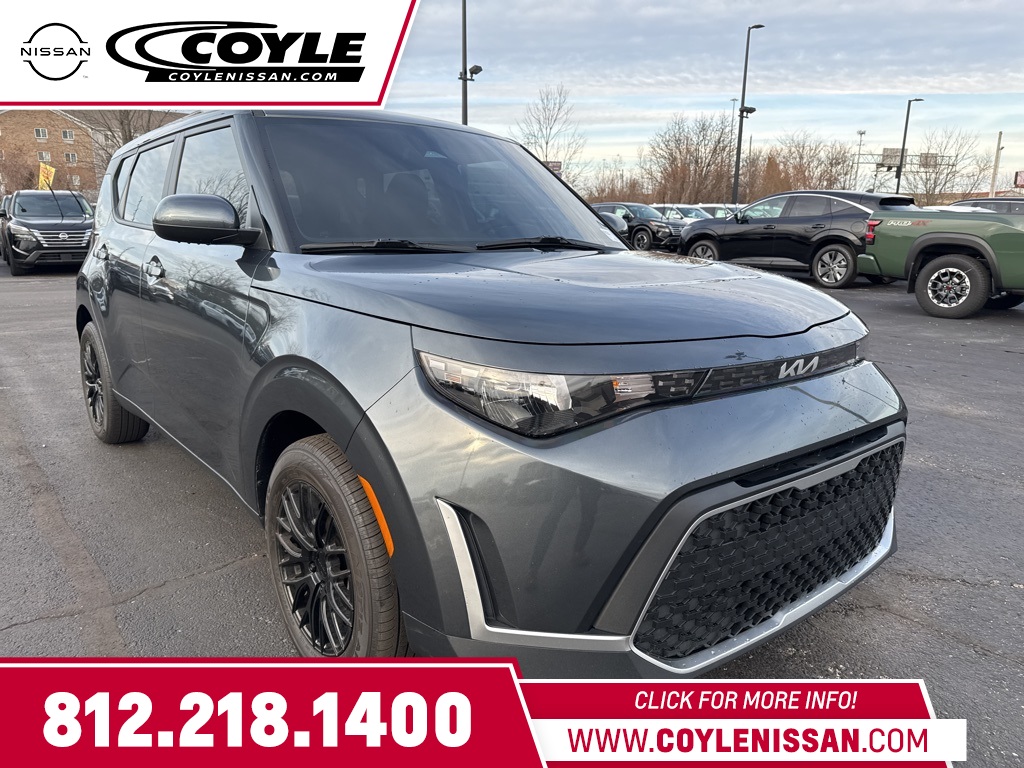 2024 Kia Soul LX's photo