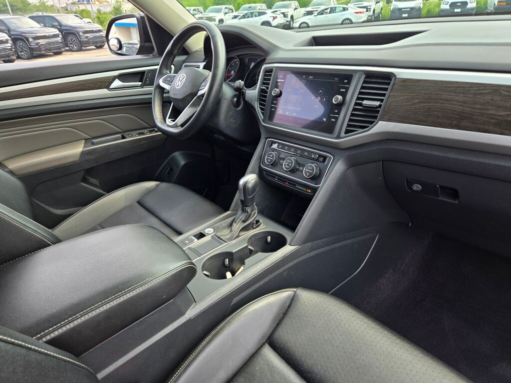 2021 Volkswagen Atlas SE Technology photo 3