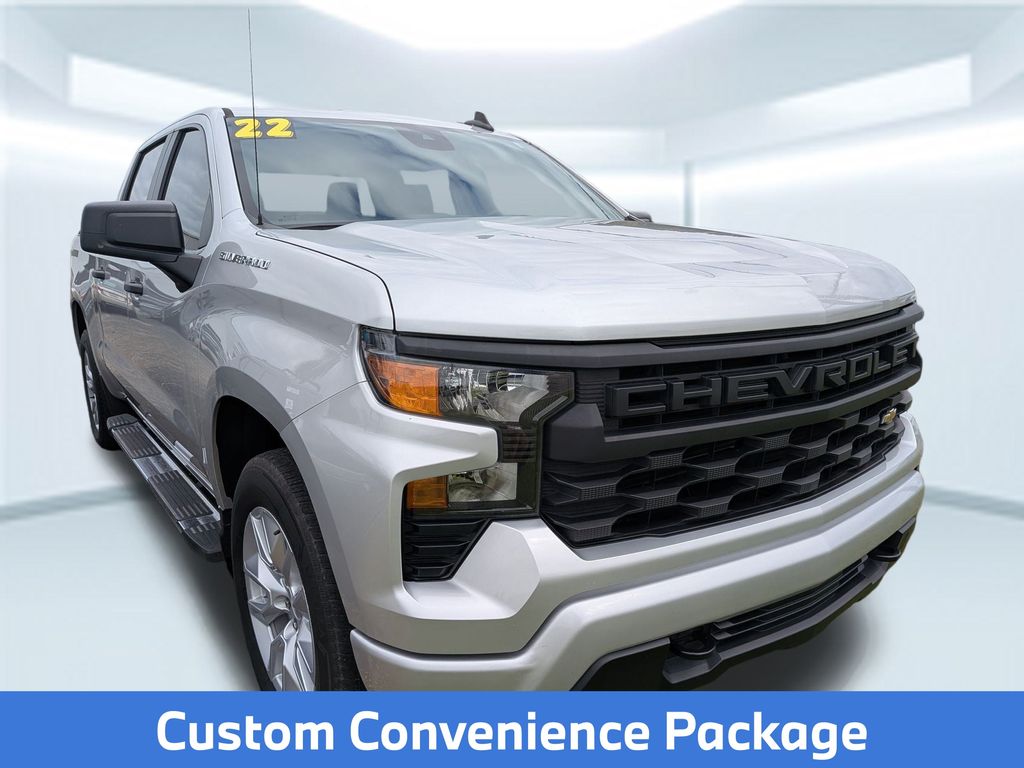 2022 Chevrolet Silverado 1500 Custom photo 2