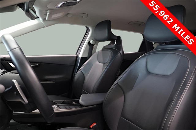 2022 Kia EV6 Wind photo 2