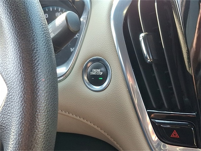 2023 Chevrolet Traverse LS photo 25