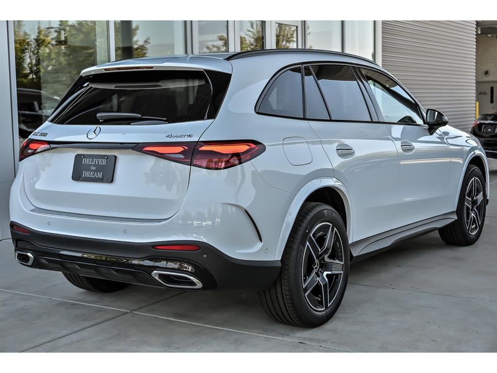 2026 Mercedes Benz GLC 300 4MATIC photo 6