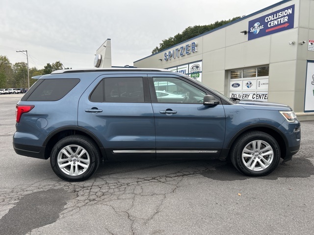 2019 Ford Explorer XLT photo 3
