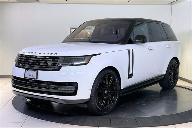 2023 Land Rover Range Rover SE's photo