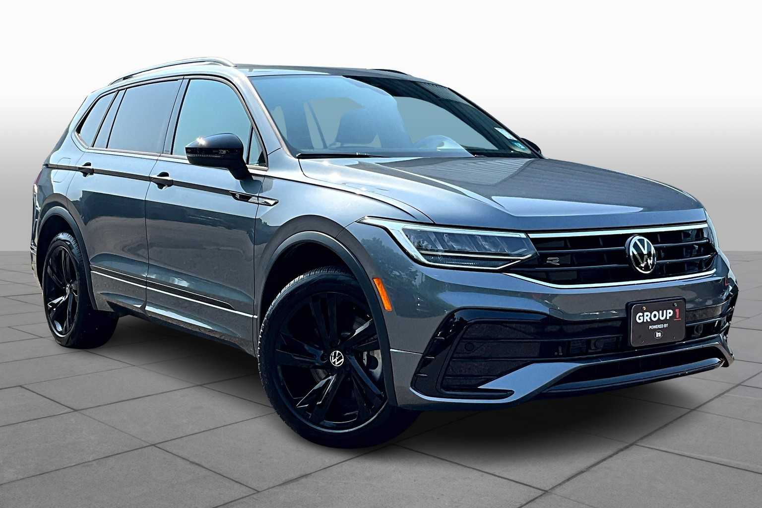 2024 Volkswagen Tiguan SE R-Line Black photo 2