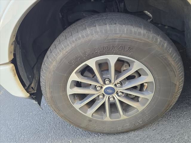 2019 Ford F-150 XLT photo 3