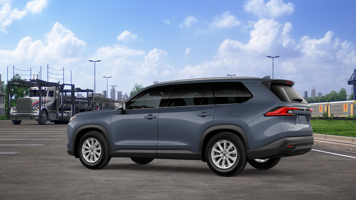 2026 Toyota Highlander Hybrid XLE photo 5