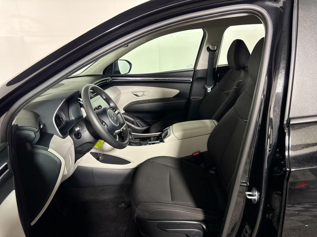 2023 Hyundai Tucson SE photo 6